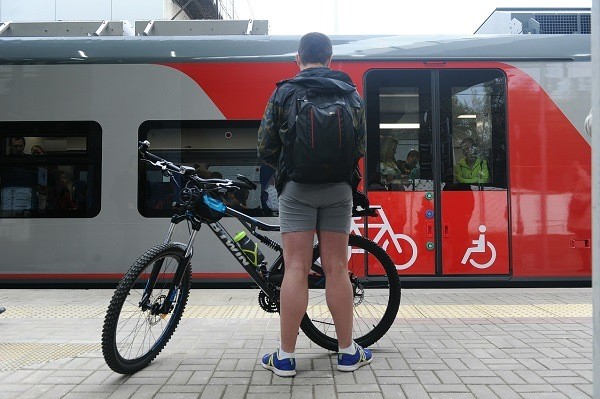 hogyan kell kerékpárt szállítani a vonaton