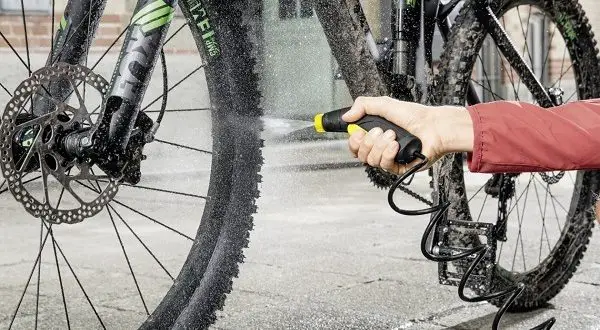 Hogyan mossuk megfelelően a kerékpárt - tippek