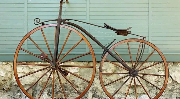 A kerékpár története - ki találta fel és melyik évben, az első kerékpár vázlata